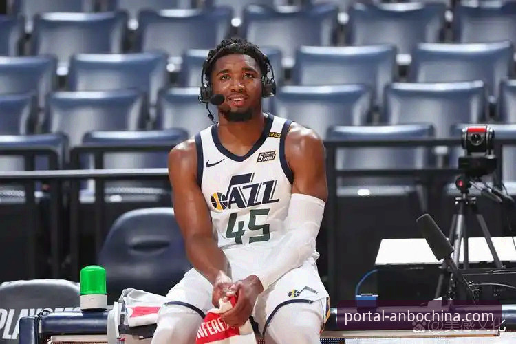 米切尔42分引领骑士险胜魔术：一场关键卡位战的技术性全面解析