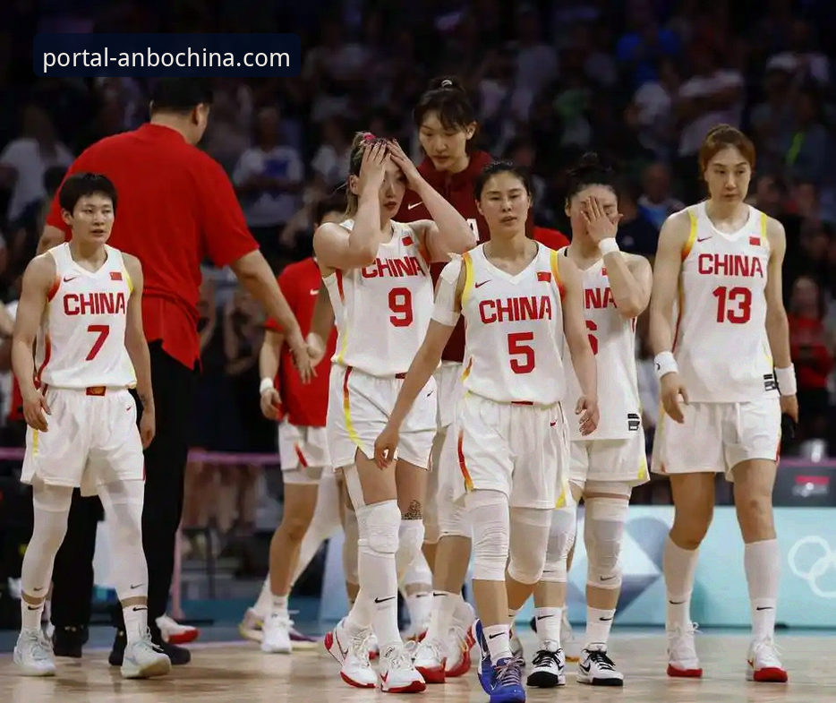 中国女篮战术变阵与关键球员表现深度评测：一场86-76胜利背后的攻防逻辑